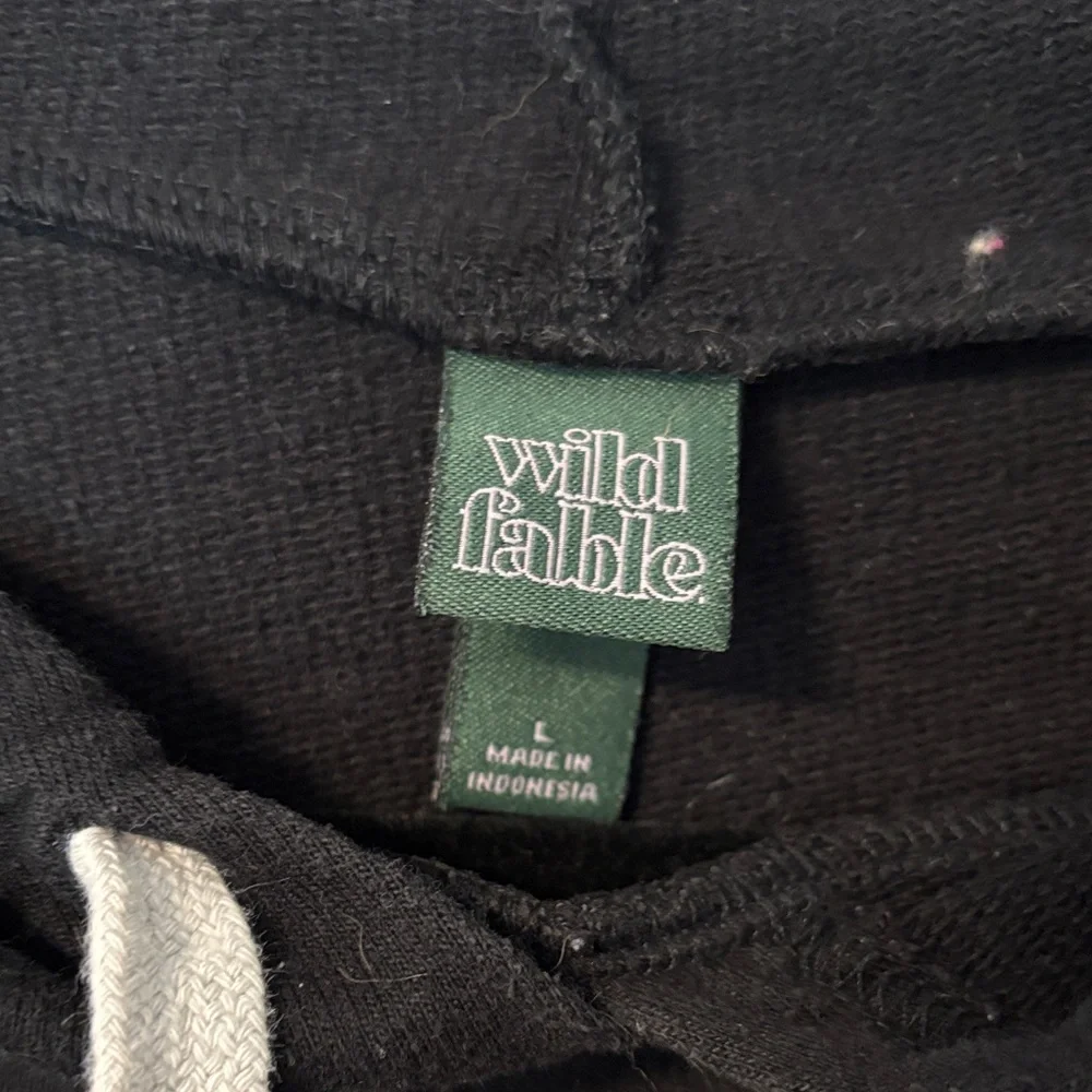Wild Fable Black Sweatshirt with White Details - Picture 2 of 3